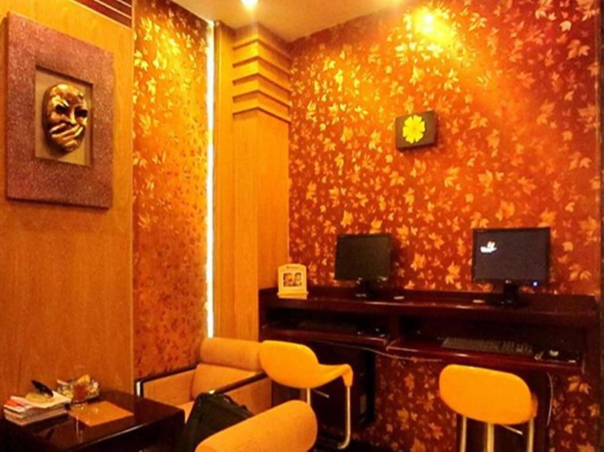 Hoang Vinh Hotel Хошимин Екстериор снимка