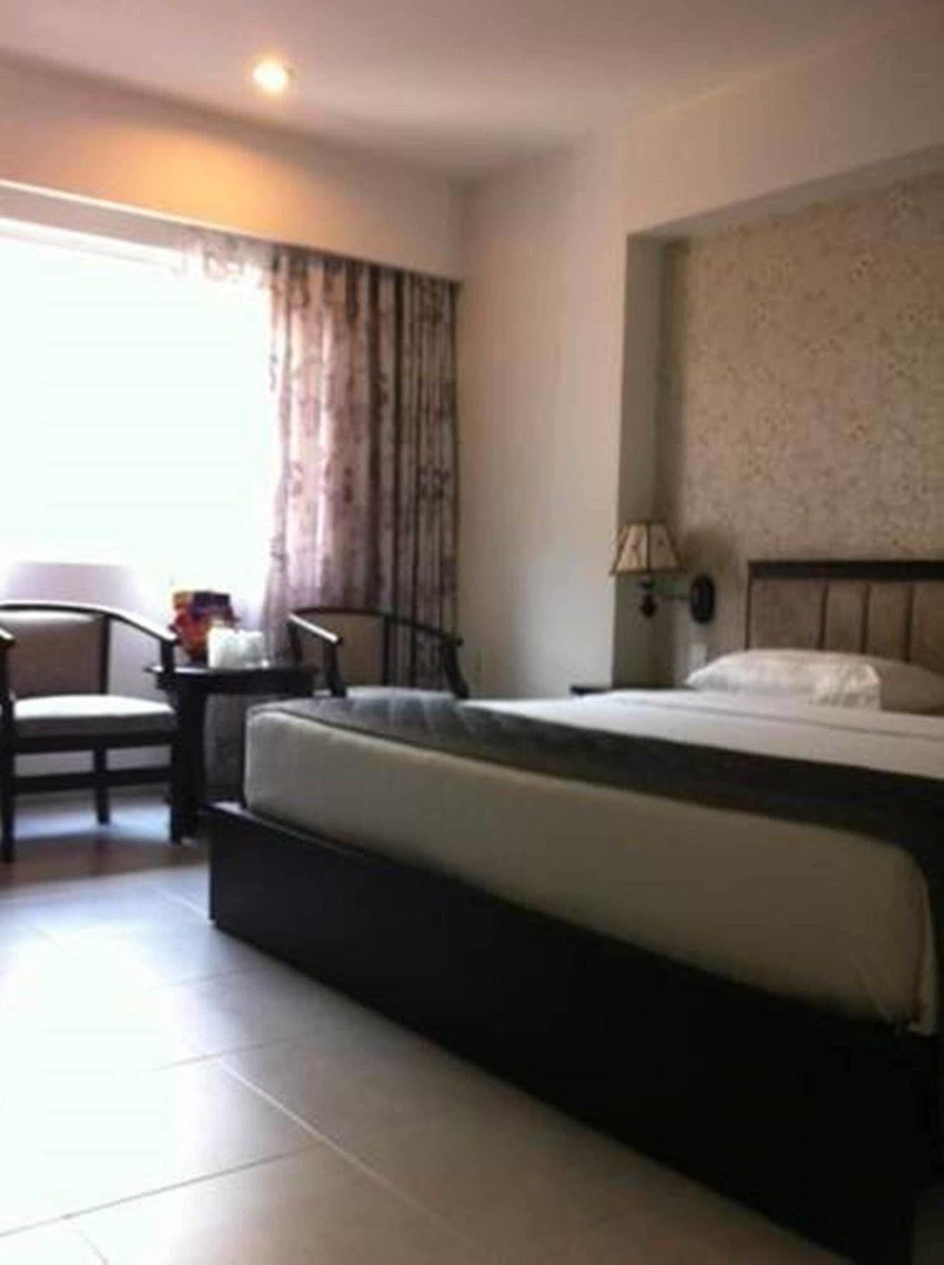 Hoang Vinh Hotel Хошимин Екстериор снимка